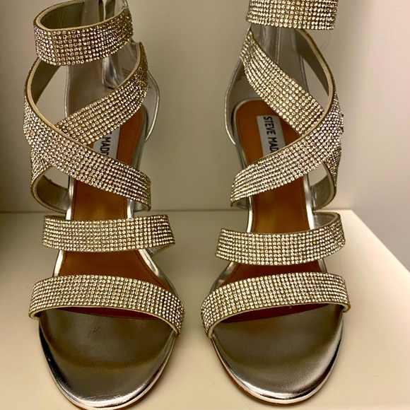 Shoes - Picture 1 of 3